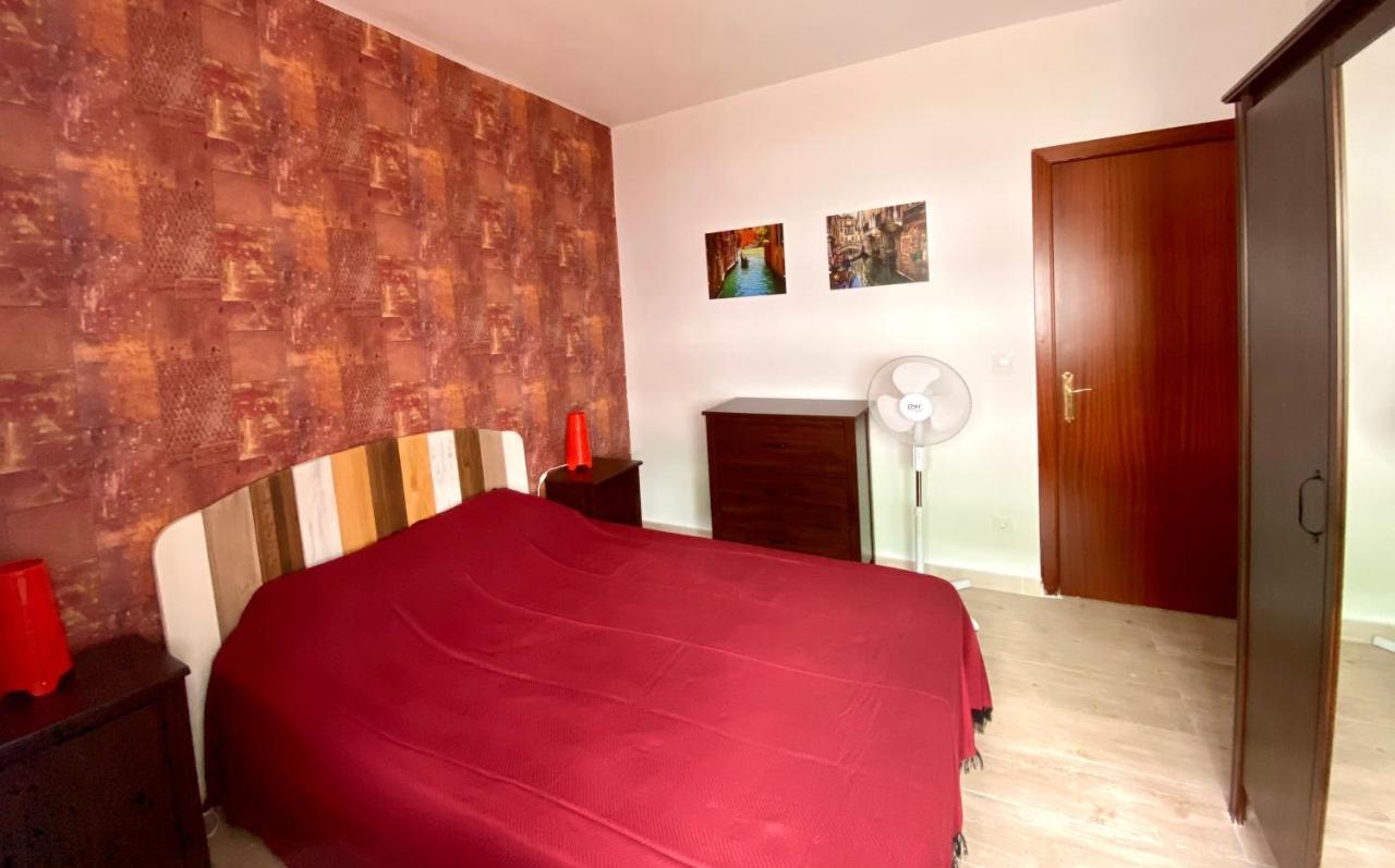 Town House With Patio In Quiet Residential Area 10 Min From Beach Torremolinos Exteriör bild
